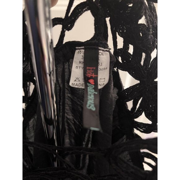 Hot and Delicious Women’s Black Top Size M Casual Chic Stylish Trendy Blouse - Picture 2 of 4